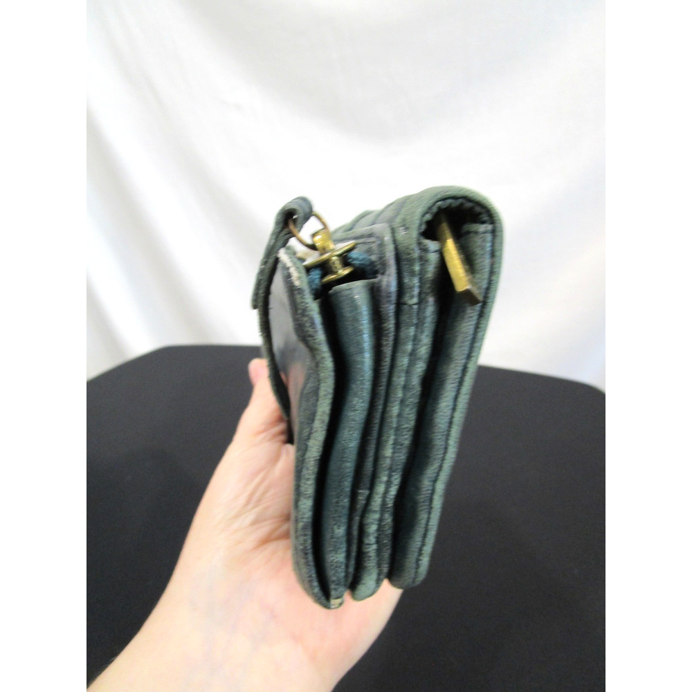 Hobo Distressed Green Leather Whipstitch Bifold Magnetic Clutch Wallet - Picture 4 of 9